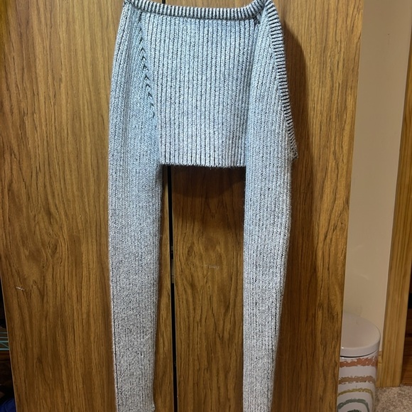 Gray Ribbed Knit Sweater - Picture 3 of 3